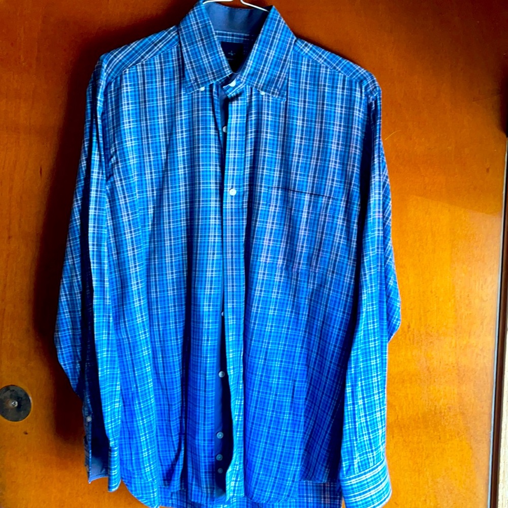 Nice Tailorbyrd dress shirt, very lightly worn